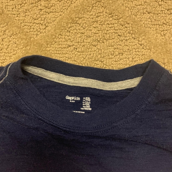 3/$30 Gap Kids Crew Neck Stripe Tee - Picture 3 of 3